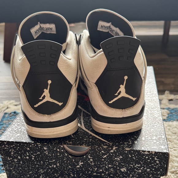 Air Jordan 4 Retro White and Black Sneakers main image 7